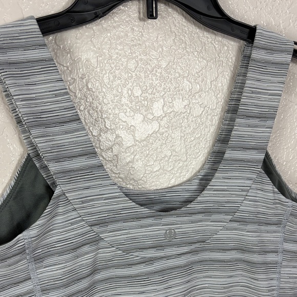 Lululemon,Size 10,Gray Striped Women's Top - Picture 4 of 16